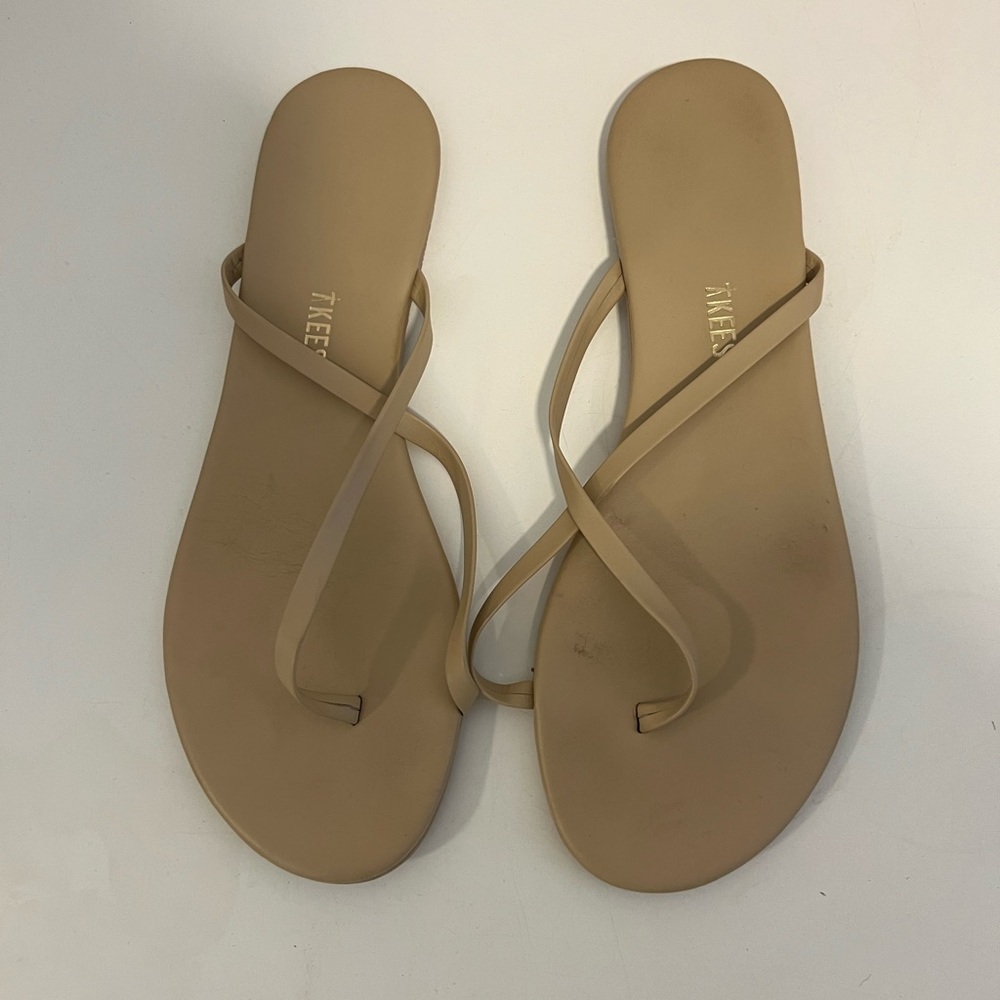 TKEES Tan Sandals Minimalist Crisscross Design
